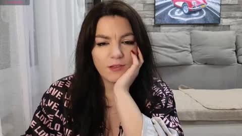 follow my fansly  online show from November 24, 2:28 pm