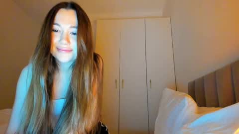 Snapshot of vikawels chatting on May 27, 9:45 pm Vika online show from May 27, 9:45 pm