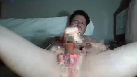 Snapshot of vikbika2 chatting on March 30, 6:20 pm Tom reunz online show from March 30, 6:20 pm