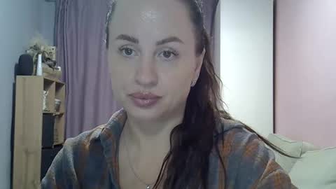 viki_red online show from November 4, 6:56 am