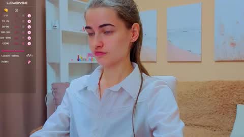 Snapshot of vikiberry chatting on October 14, 10:27 am vikiberry online show from October 14, 10:27 am