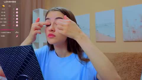 Snapshot of vikiberry chatting on October 18, 4:04 am vikiberry online show from October 18, 4:04 am