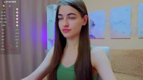 Snapshot of vikiberry chatting on November 13, 10:03 am vikiberry online show from November 13, 10:03 am