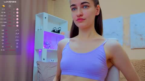 Snapshot of vikiberry chatting on November 28, 5:21 am vikiberry online show from November 28, 5:21 am