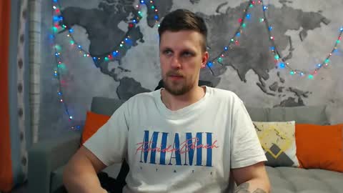 vikingchrisss online show from December 23, 11:25 am