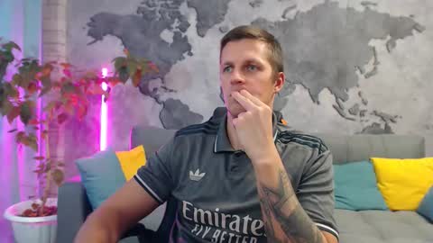 vikingchrisss online show from November 12, 10:48 am