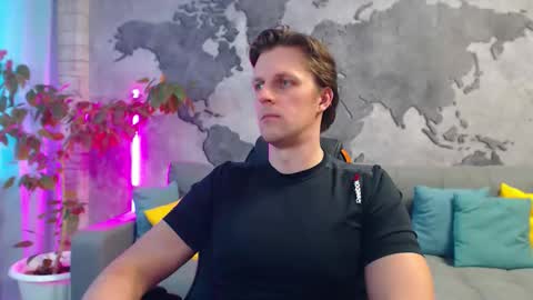 Snapshot of vikingchrisss chatting on March 5, 11:06 am vikingchrisss online show from March 5, 11:06 am