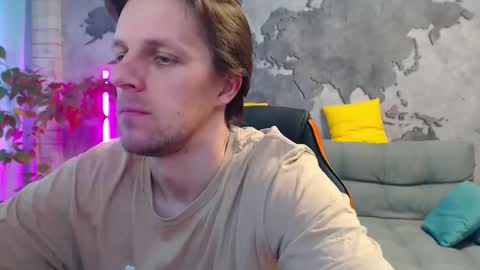 Snapshot of vikingchrisss chatting on March 18, 9:45 am vikingchrisss online show from March 18, 9:45 am