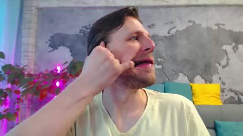 Snapshot of vikingchrisss chatting on March 28, 9:53 am vikingchrisss online show from March 28, 9:53 am