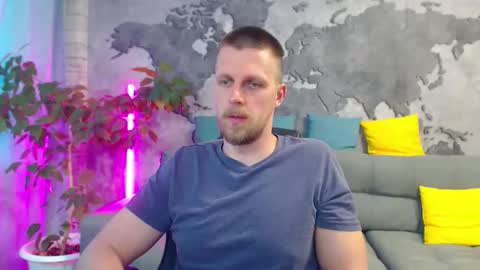vikingchrisss online show from May 24, 11:04 am