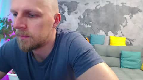 vikingchrisss online show from June 15, 10:06 am