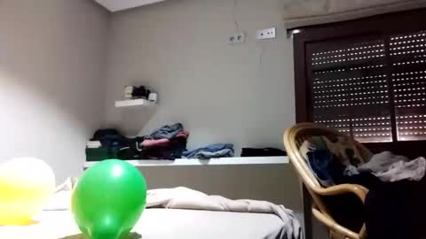 Snapshot of vikingo3333893888 chatting on November 3, 10:38 am Vikingo online show from November 3, 10:38 am