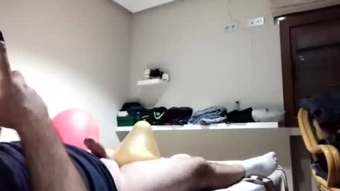 Snapshot of vikingo3333893888 chatting on November 15, 1:51 pm Vikingo online show from November 15, 1:51 pm