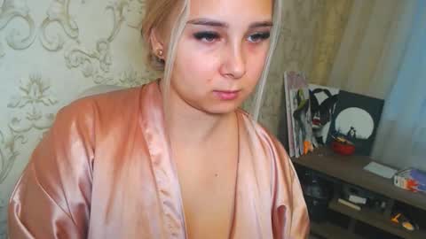 Snapshot of vikiwaitingforyou chatting on December 1, 10:31 am Vitoria online show from December 1, 10:31 am