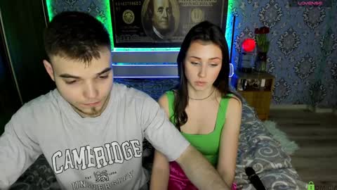vikki and george online show from February 4, 9:31 pm
