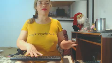 Snapshot of vikktoriaaa chatting on December 2, 5:48 am VIKKKTORIAAA online show from December 2, 5:48 am