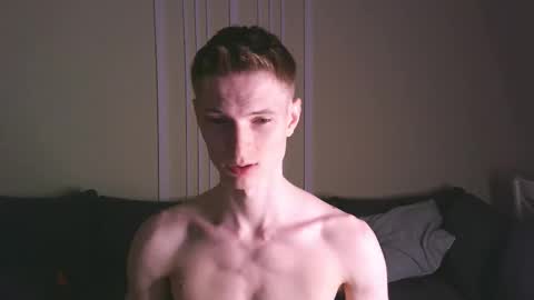 Max online show from October 12, 10:42 pm