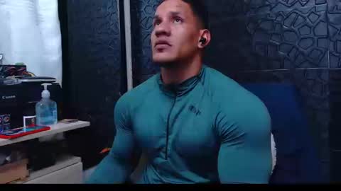 Viktor Herrera online show from December 12, 2:04 am