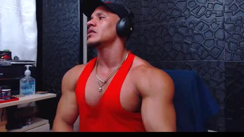 Viktor Herrera online show from December 17, 5:47 pm