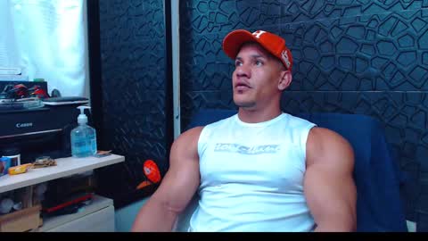 Viktor Herrera online show from December 22, 2:06 pm