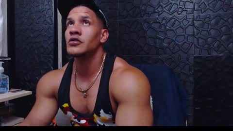 Viktor Herrera online show from January 13, 1:56 am