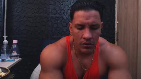 Viktor Herrera online show from November 16, 2:33 pm