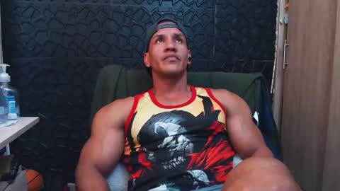 Viktor Herrera online show from November 24, 3:01 pm