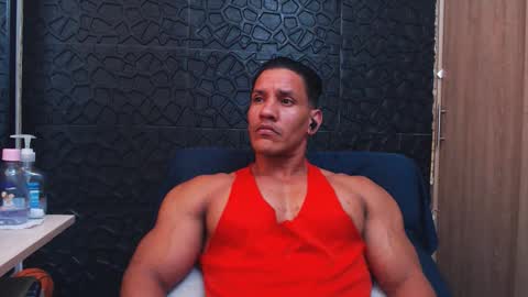 Viktor Herrera online show from November 25, 6:52 pm