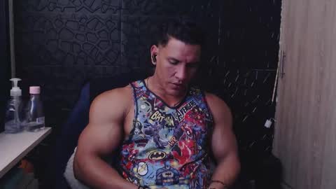 Viktor Herrera online show from December 21, 1:07 pm