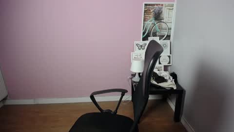 viktoria_lovely online show from December 3, 6:15 am