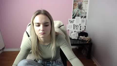 viktoria_lovely online show from February 26, 11:20 am