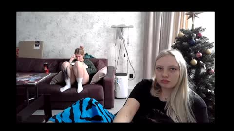 Snapshot of viktorlonsky chatting on January 15, 9:56 am viktorlonsky online show from January 15, 9:56 am