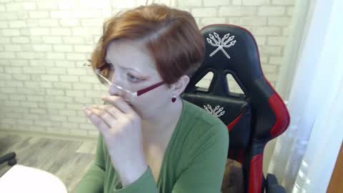 Snapshot of vikualex69 chatting on November 24, 7:19 am vikualex69 online show from November 24, 7:19 am