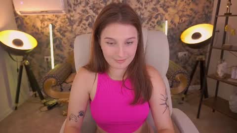 VikVikLove online show from July 28, 6:53 pm