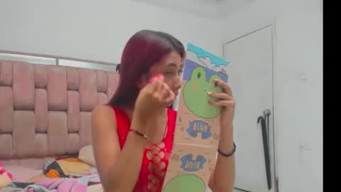 viky_18 online show from October 7, 3:25 am