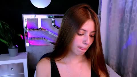 viky_evanss online show from April 16, 5:58 pm