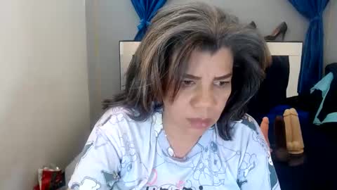 VIKY ADAMS online show from February 5, 8:00 am