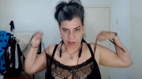 VIKY ADAMS online show from February 27, 2:32 pm