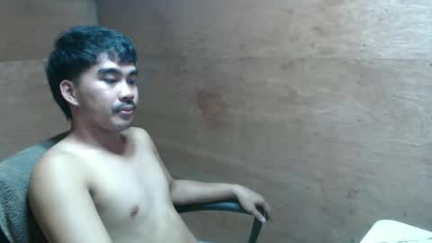 Snapshot of vin_17 chatting on April 8, 5:40 am Call me Marvin online show from April 8, 5:40 am