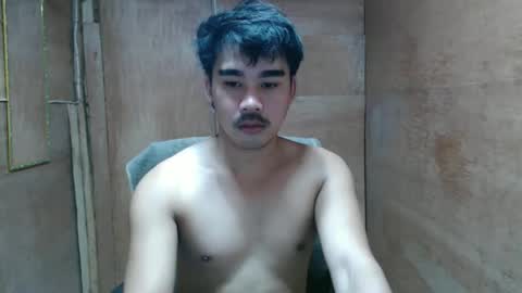 Snapshot of vin_17 chatting on April 18, 9:13 am Call me Marvin online show from April 18, 9:13 am