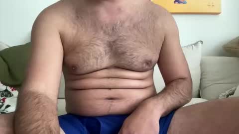 Snapshot of vincee2 chatting on January 3, 4:37 pm vincee2 online show from January 3, 4:37 pm