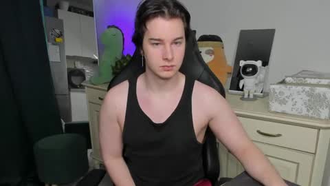 Vincent Strong online show from May 9, 4:17 am