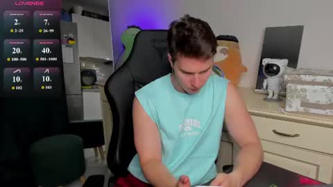 Vincent Strong online show from July 27, 7:54 pm