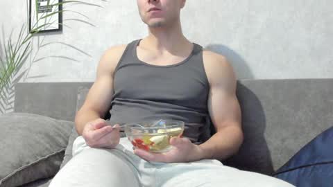 Vincent.  uncut 18cm online show from January 16, 4:50 pm