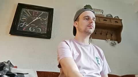 Vincent online show from December 22, 12:35 pm