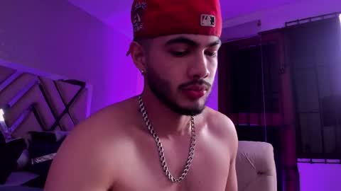 Vincent online show from December 1, 4:06 am