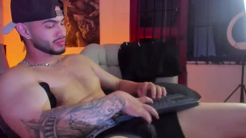 Vincent online show from February 3, 6:40 am