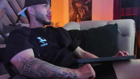 Vincent online show from February 7, 4:38 am