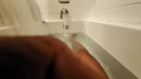 Vino Girthyboi online show from February 8, 7:15 am