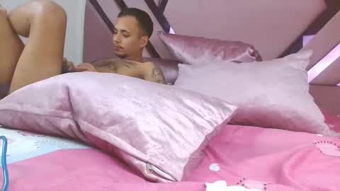 Snapshot of vinitryjhonson chatting on October 19, 5:19 am vinitryjhonson online show from October 19, 5:19 am